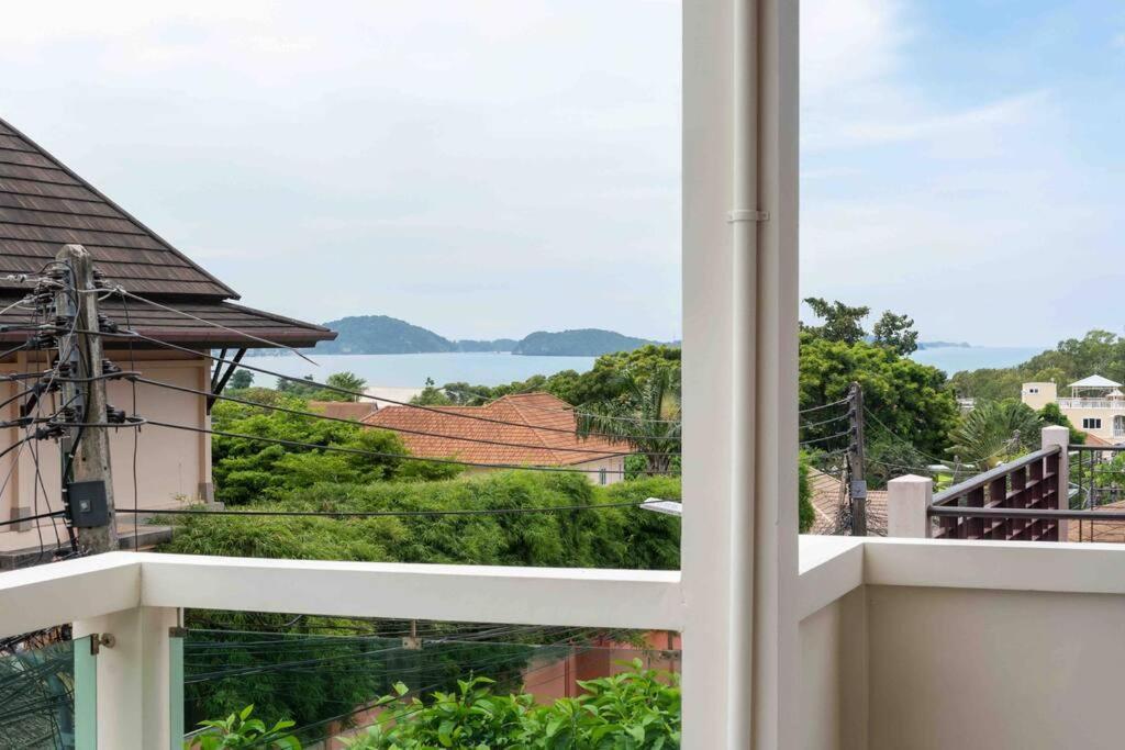 1 Bedroom Apartment In Nai Harn Ban Saiyuan Eksteriør bilde